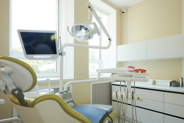 What To Expect During Your First Visit To A New Dental Office